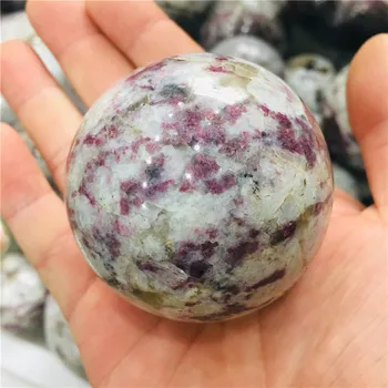 4-6cm Naturais raros rubellite pedra de cristal de quartzo bola de decoração de casa de pedra natural de corte, polimento 1pc