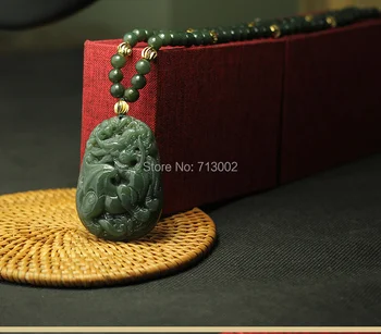 Natureza verde-escuro Jade Foo-Cão Pingente jadite Amuleto e Talismã 6mm Jade de Esferas de Bronze Colar de missangas Sorte